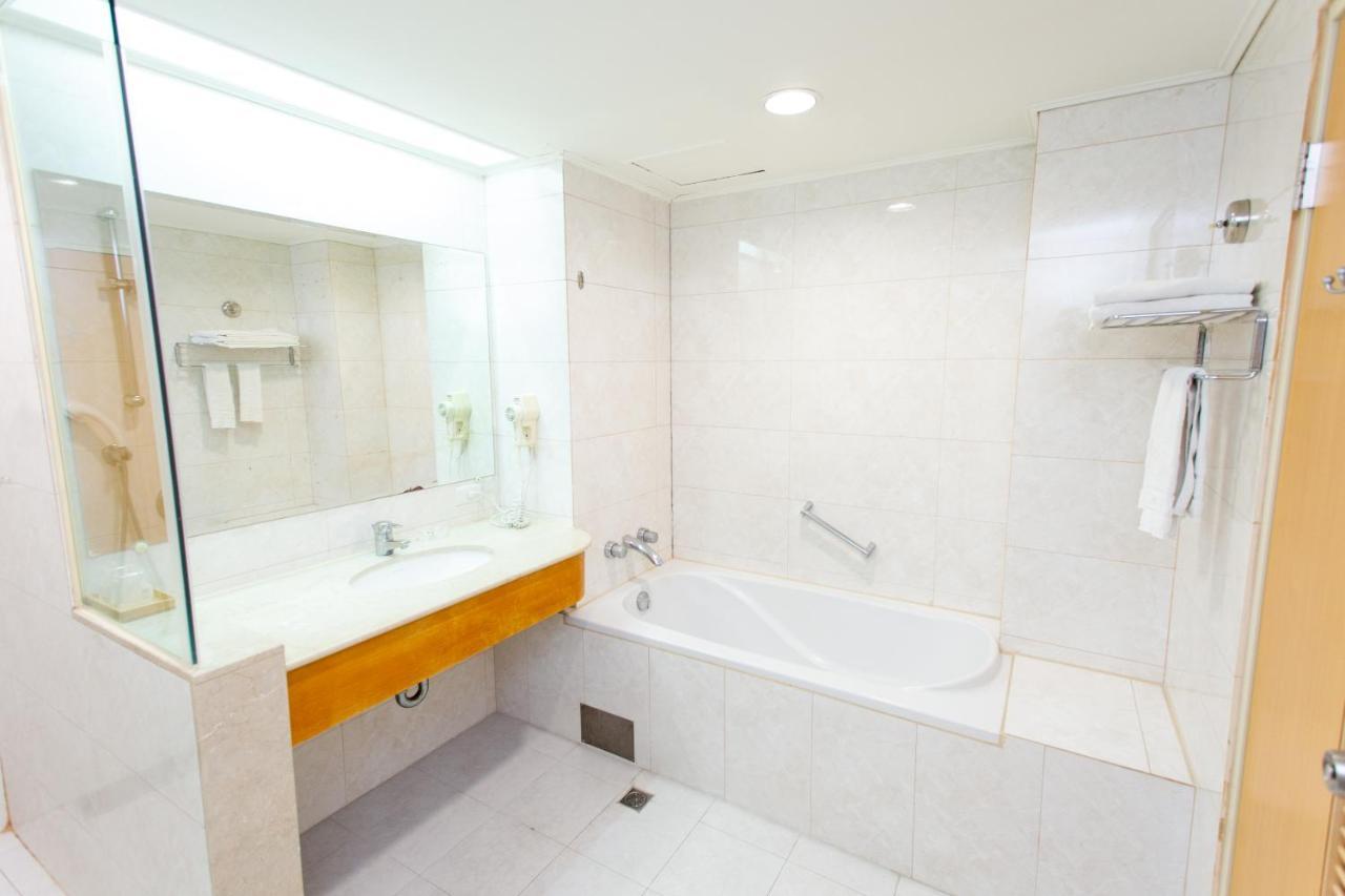יואנלין Ardi Hotel מראה חיצוני תמונה